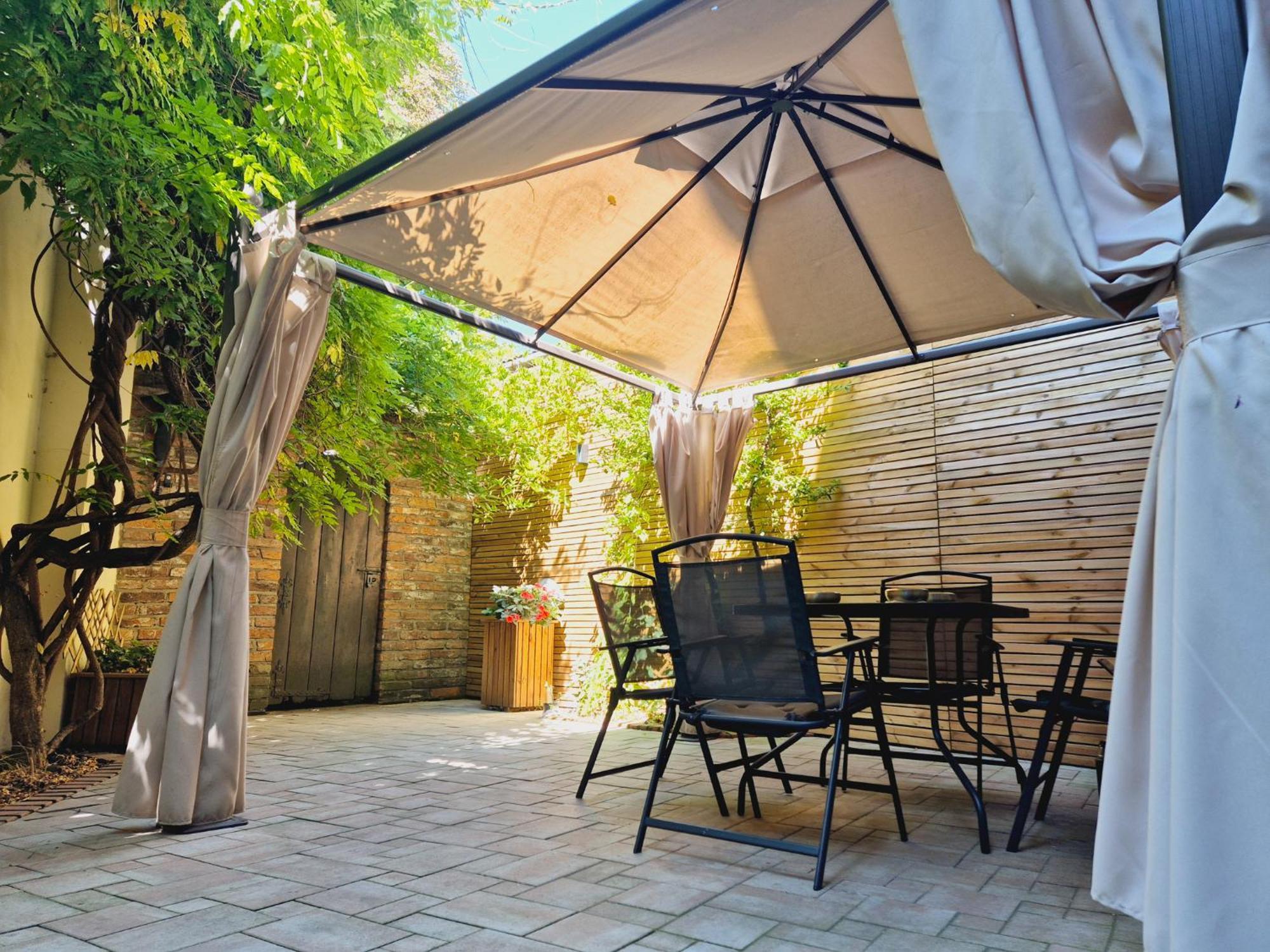 Pini Hostel - Przytulne Pokoje W Centrum Krakowa Εξωτερικό φωτογραφία