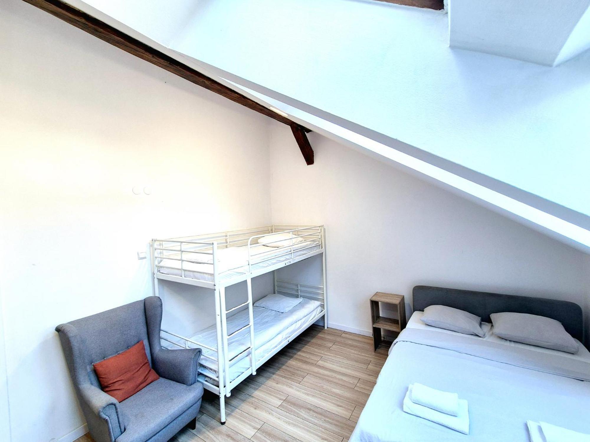 Pini Hostel - Przytulne Pokoje W Centrum Krakowa Εξωτερικό φωτογραφία